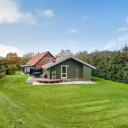 Nice In With House A Panoramic View *