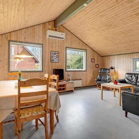 Feriehus Nice In With House A Panoramic View Gredstedbro