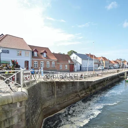 Feriehus Nice In With House A Panoramic View